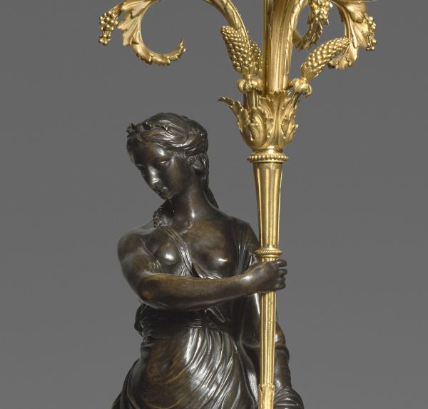 Exceptionnelle paire de grands candélabres Louis XVI