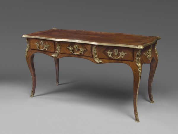 An elegant Louis XV bureau plat