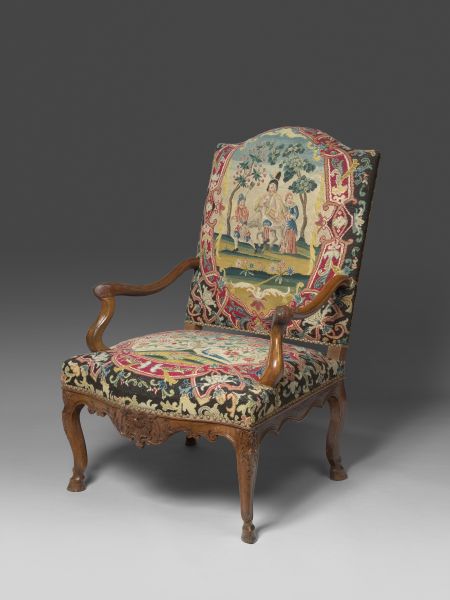 Rare suite de 4 fauteuils et un canapé d