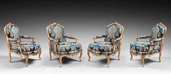 Suite de quatre larges fauteuils Louis XV, estampillée J. Gourdin